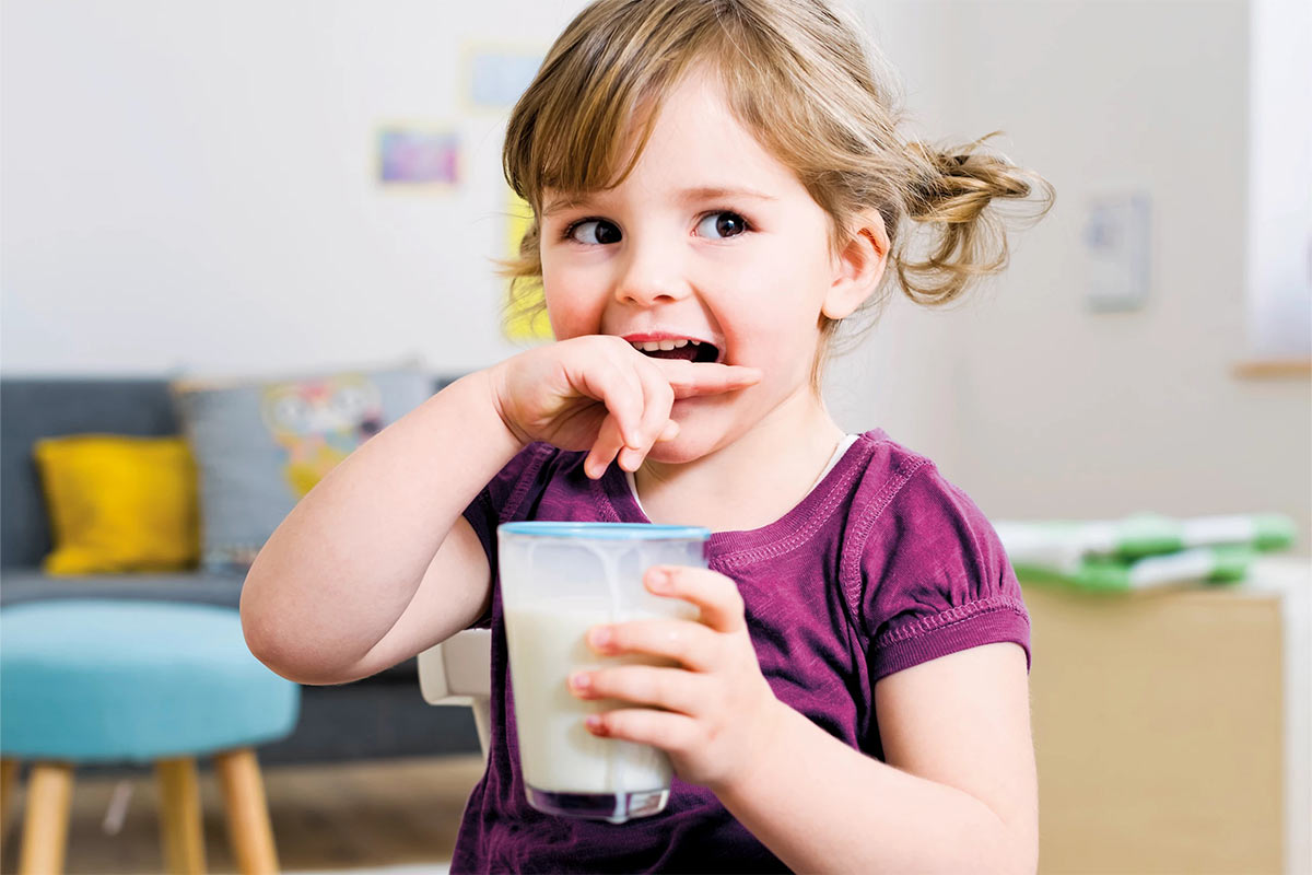 آیا مصرف شیر مادر، نوزاد را باهوش تر می‌کند؟