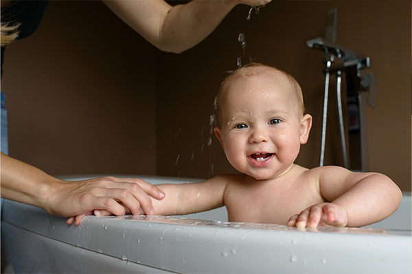دمای آب برای حمام نوزاد