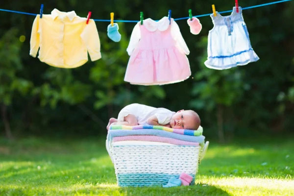 شوینده های شیمیایی مناسب برای شستن لباس نوزاد