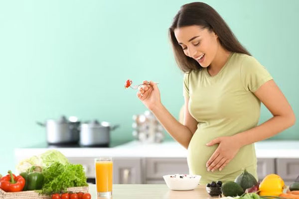 چه زمانی احساس گرسنگی مداوم در بارداری افزایش می‌یابد