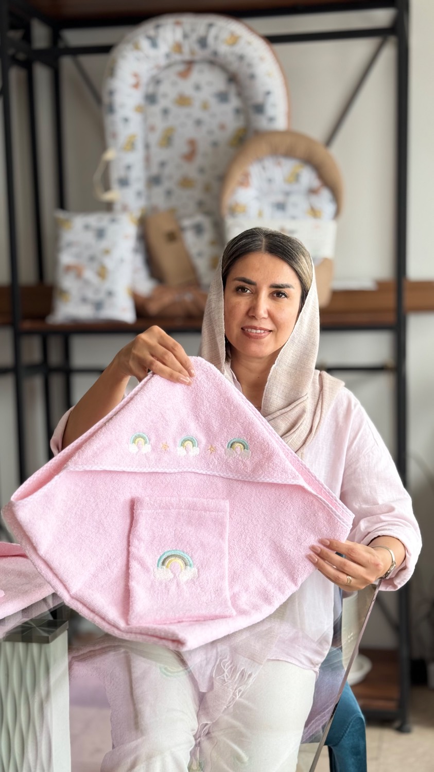 حوله گلدوزی